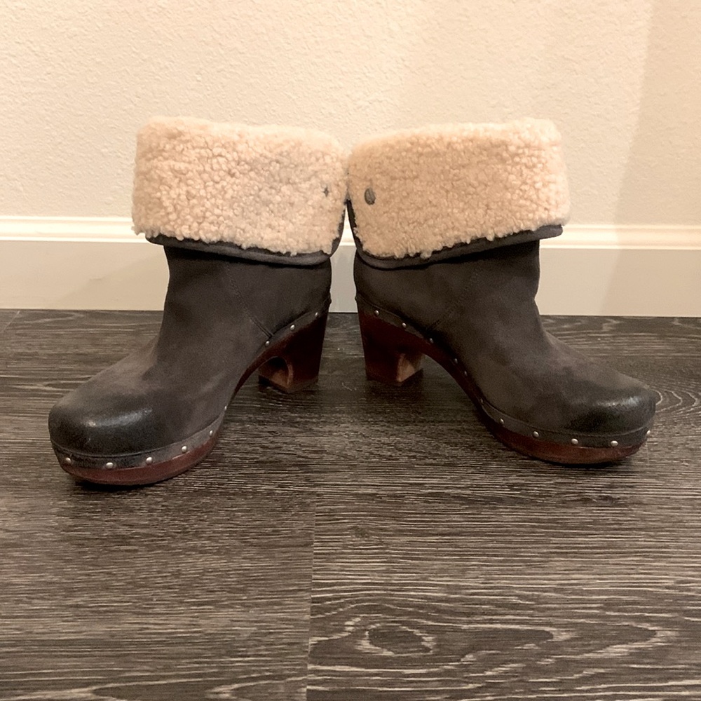 Slightly used UGG boots in very good condition, size 7 brown/beige
